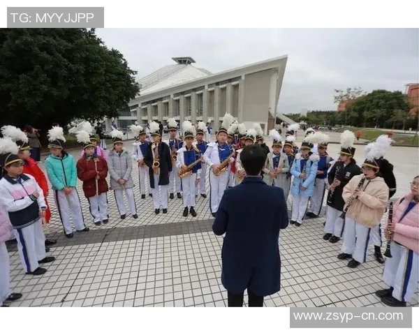 何思雨的成长之路与心灵探索：在追寻梦想中绽放自我光芒